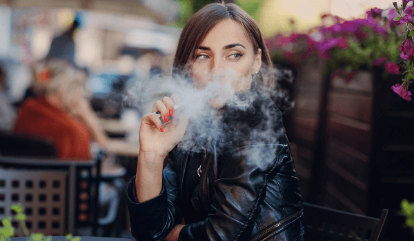 wpływ palenia na cerę twarzy